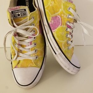 Converse- citrus print, limited edition . Sz 9/11